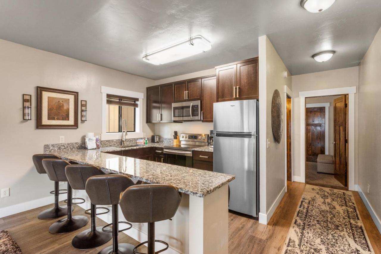The Yellowstone Hideaway Unit A West Yellowstone Exteriör bild