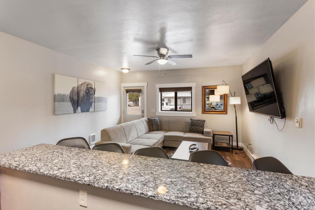 The Yellowstone Hideaway Unit A West Yellowstone Exteriör bild