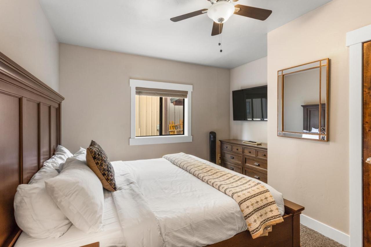 The Yellowstone Hideaway Unit A West Yellowstone Exteriör bild